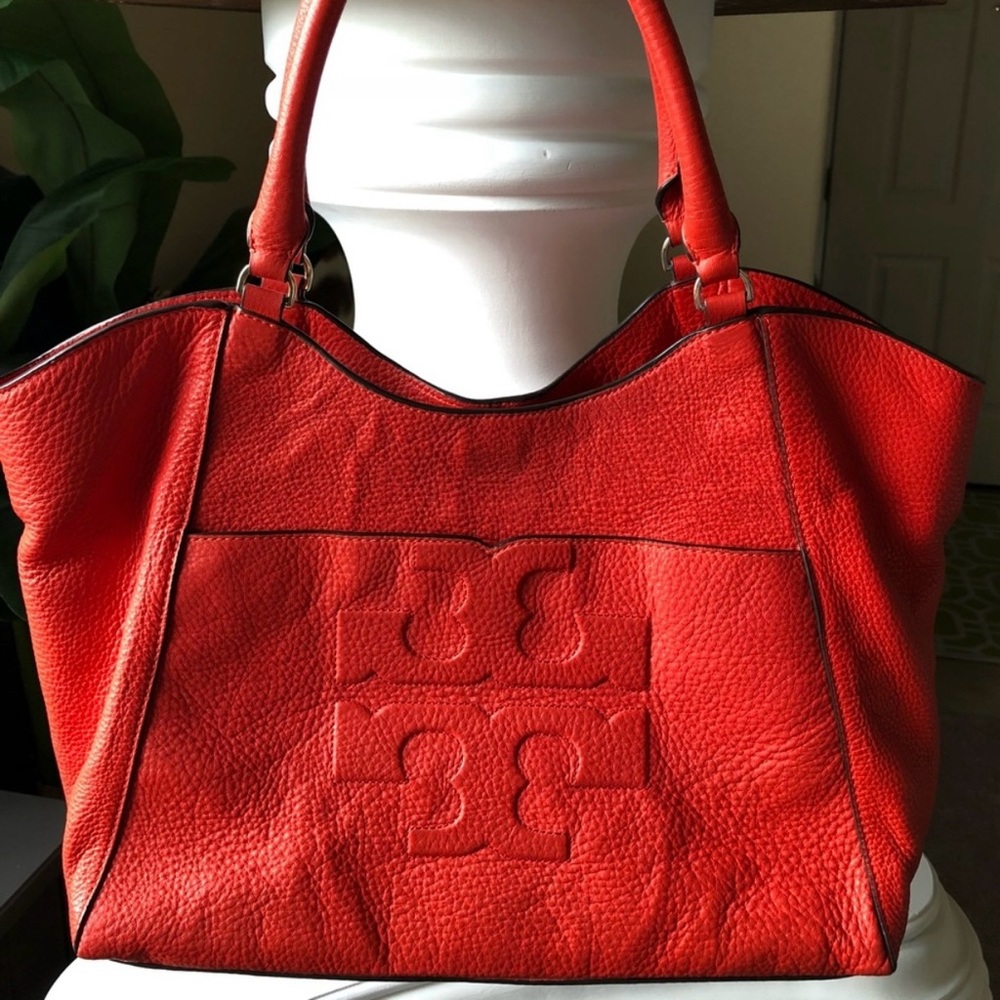 Tory Burch Bombe Tote in color poppy